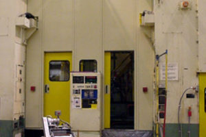 automotive transfer press line enclosure for noise control